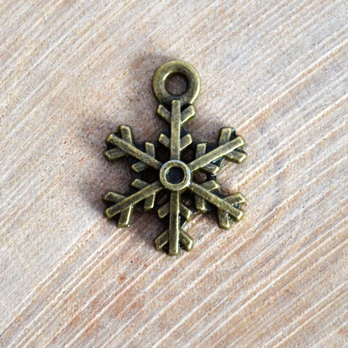 Подвеска металлическая "Снежинка маленькая", цвет бронзовый