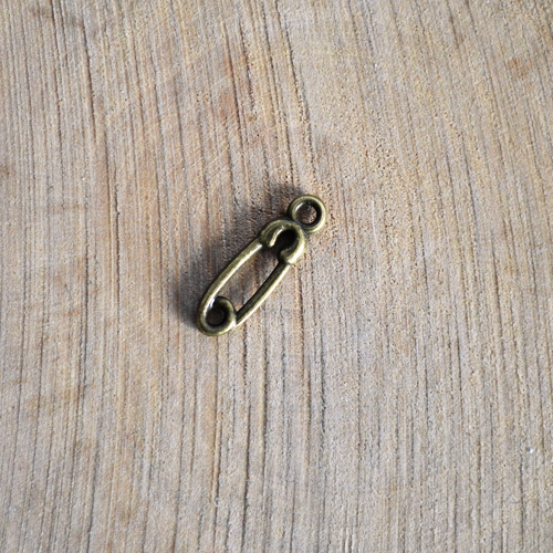 Подвеска металлическая "Булавка", цвет бронзовый  вес