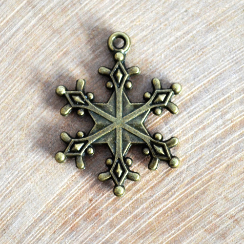 Подвеска металлическая "Снежинка звездочка", цвет бронзовый