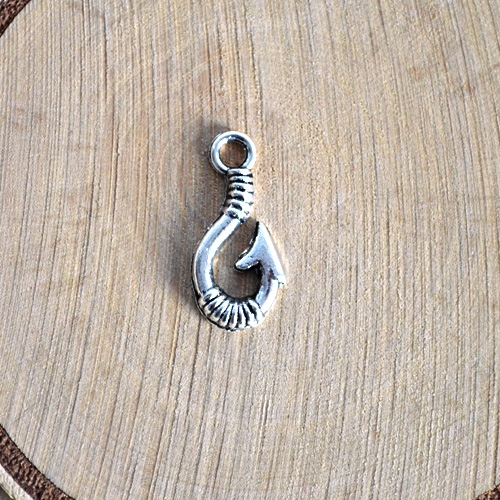 Подвеска металлическая "Крючок", цвет серебряный