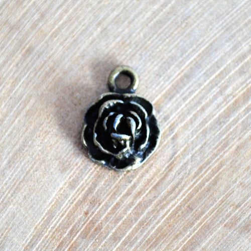 Подвеска металлическая "Роза", цвет бронзовый